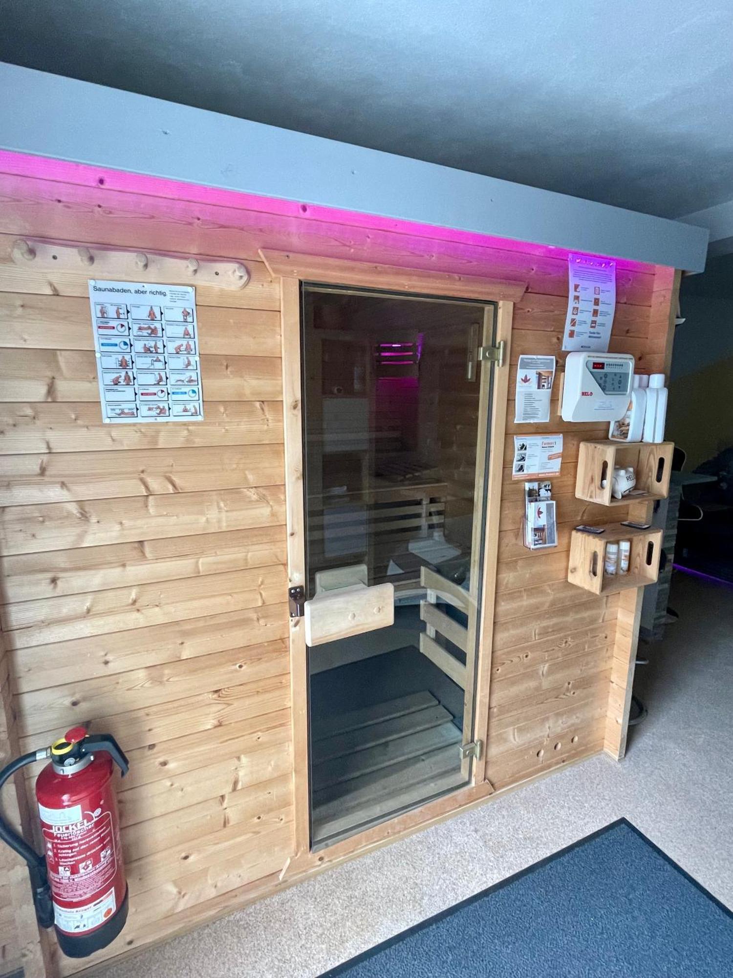 Ferienwohnung Schlossblick - 4 Sterne Sauna Pool Whirlpool Exklusiv Браунфелц Екстериор снимка