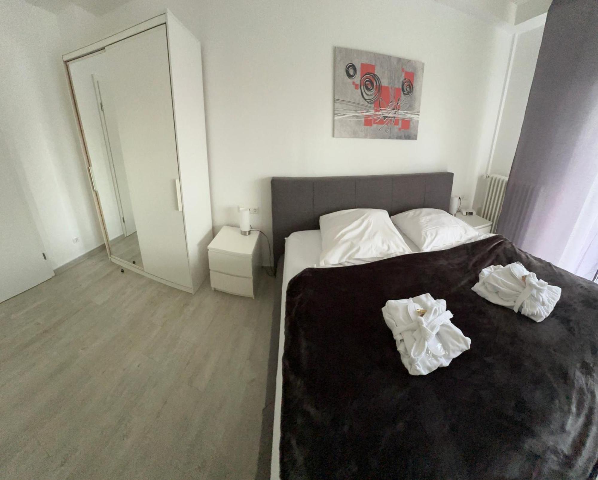 Ferienwohnung Schlossblick - 4 Sterne Sauna Pool Whirlpool Exklusiv Браунфелц Екстериор снимка
