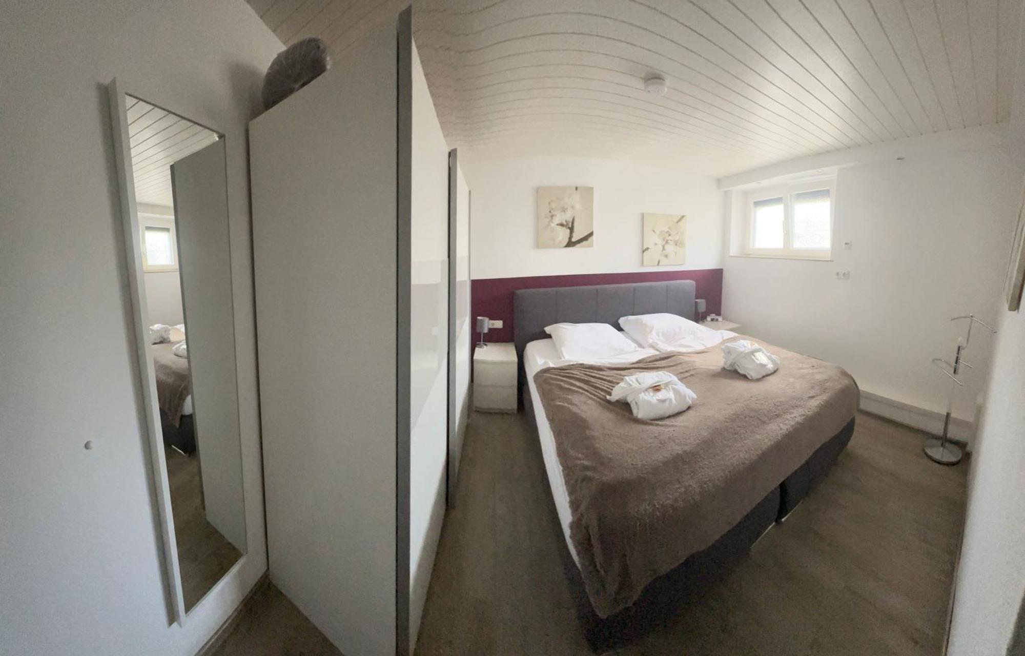Ferienwohnung Schlossblick - 4 Sterne Sauna Pool Whirlpool Exklusiv Браунфелц Екстериор снимка